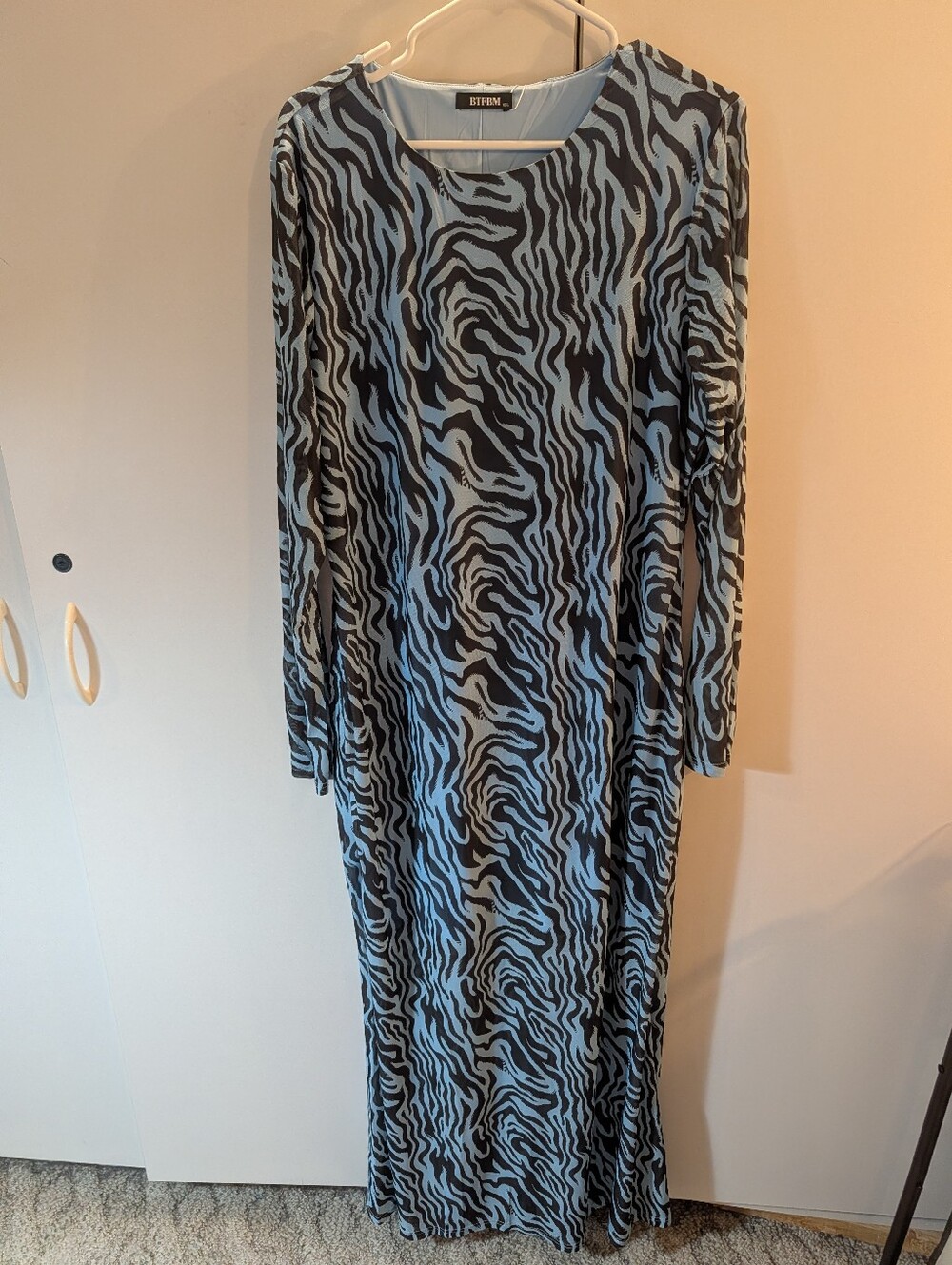 BTFBM Woman's XXL Blue & Black Zebra-Print Long Sleeve Maxi Dress NWT